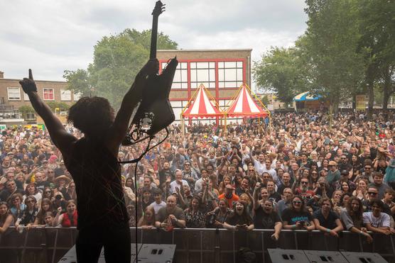 MEER HEADLINERS IN APRIL BEKEND